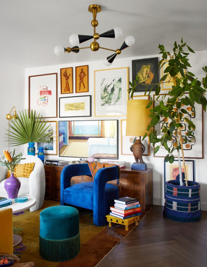 Gallery Wall That Matches Your Home's Aesthetic